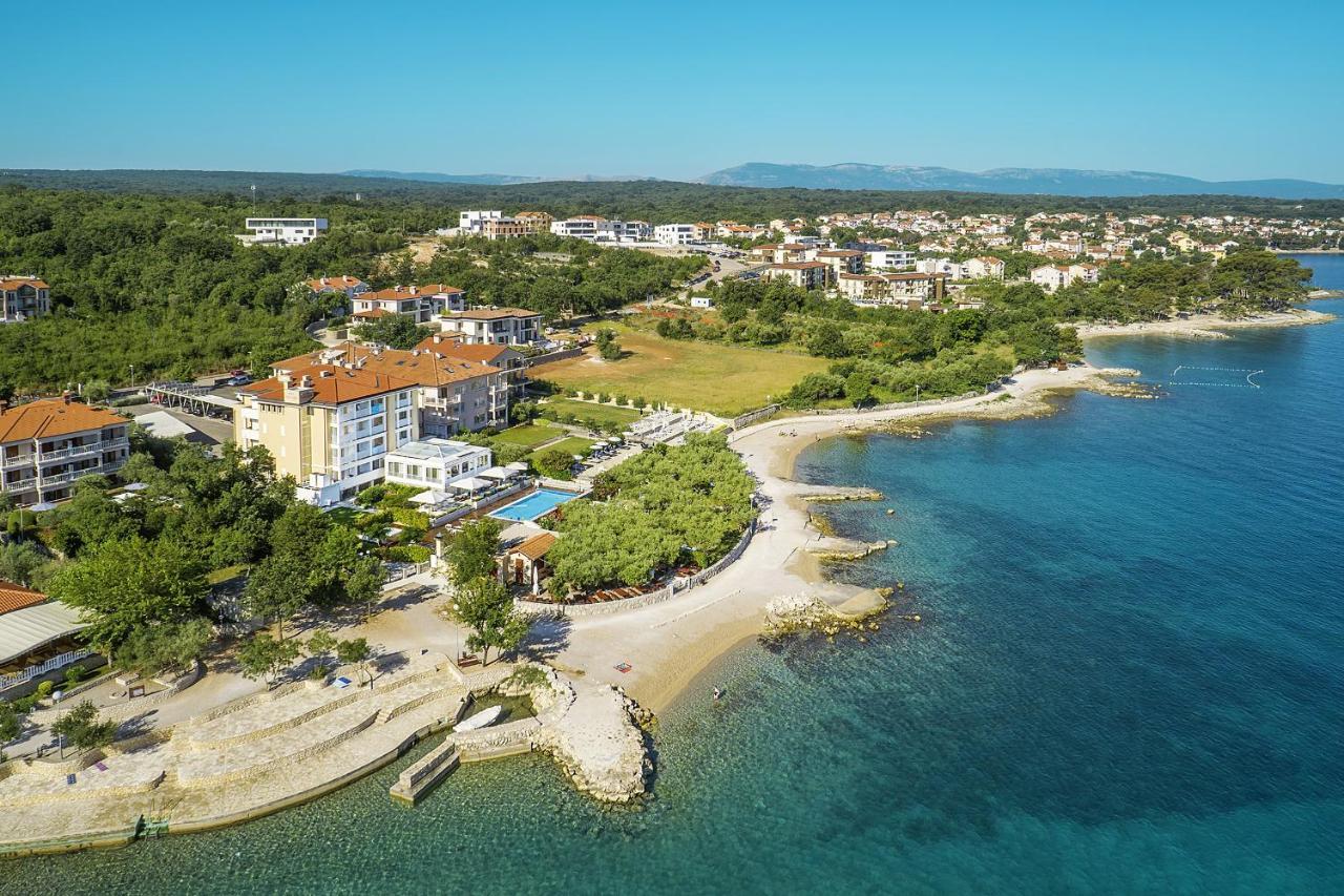 Hotel Vila Rova Malinska Exterior photo